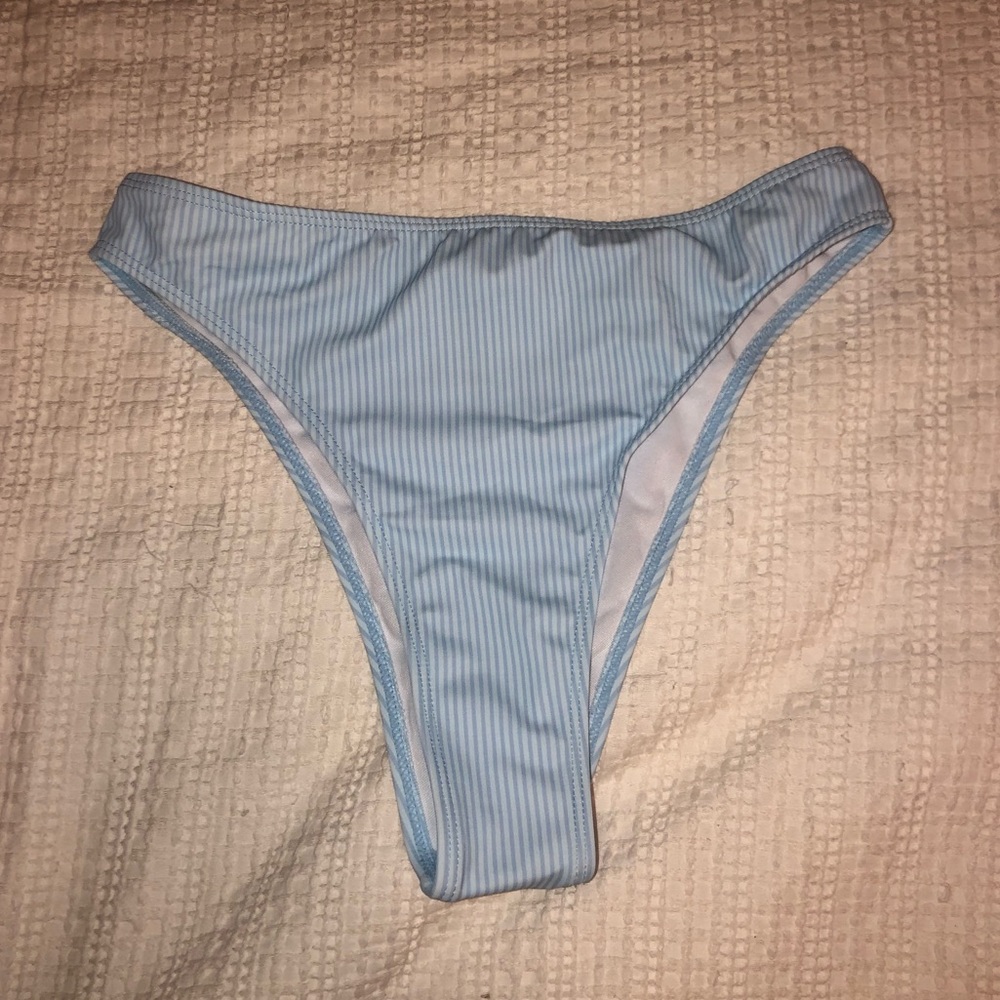High leg, cheeky swimsuit bottoms